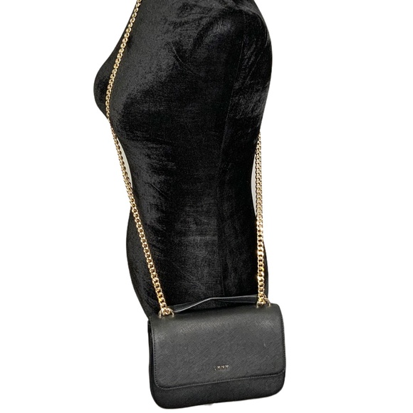 DKNY BRYANT PARK SAFFIANO LEATHER CROSSBODY BAG - Picture 5 of 9